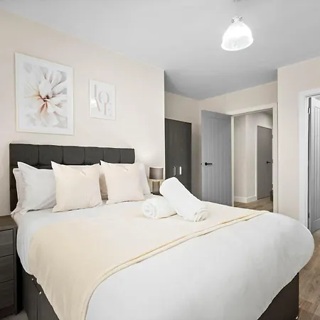 New Luxury - Two Bedroom - Centre - Jq 7ah *